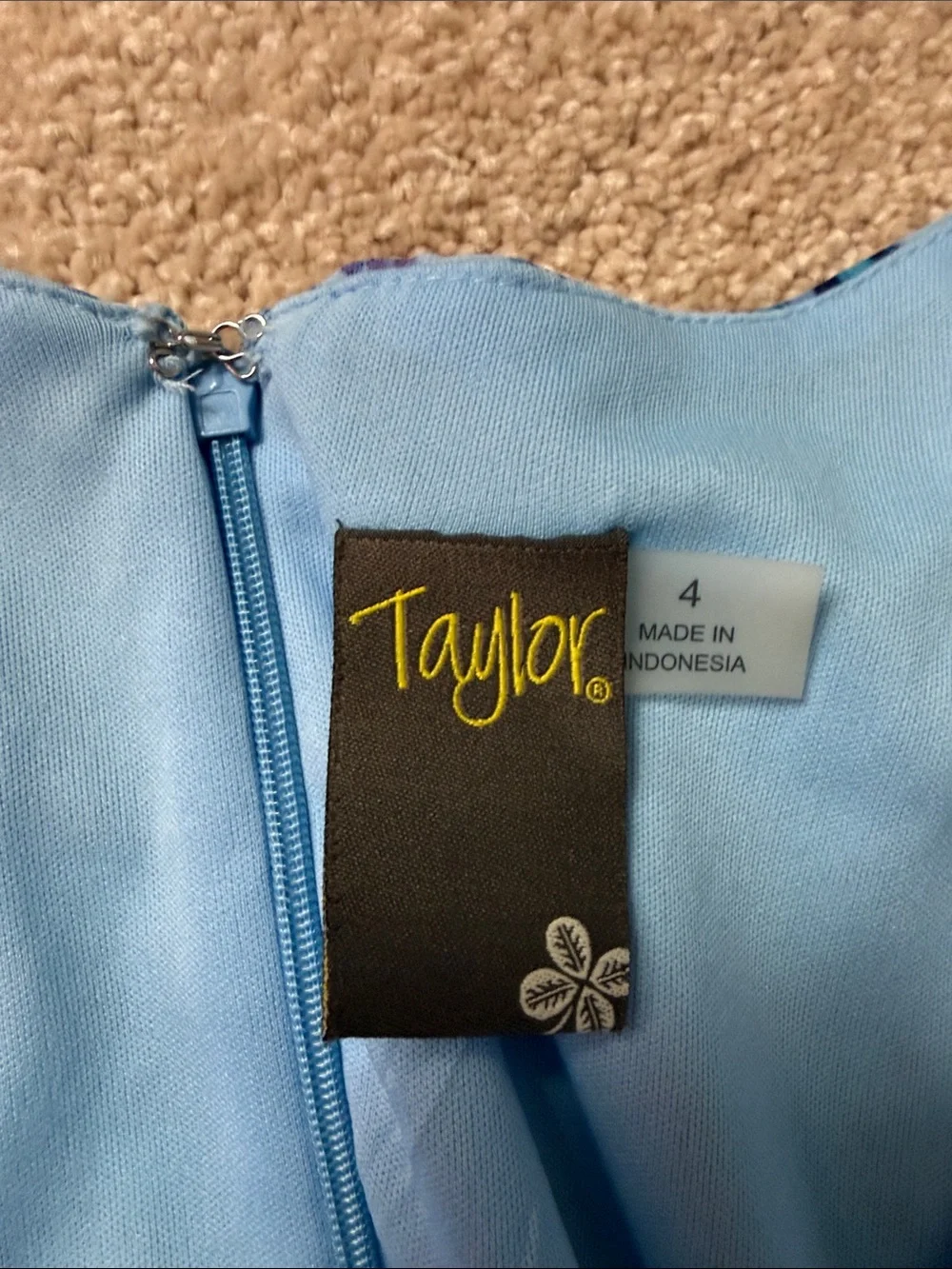 Taylor Blue Purple Floral Chiffon Flowy V-Neck Ruffle Tiered Dress Womens Size 4